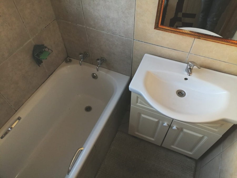 To Let 2 Bedroom Property for Rent in Mabopane Unit X North West